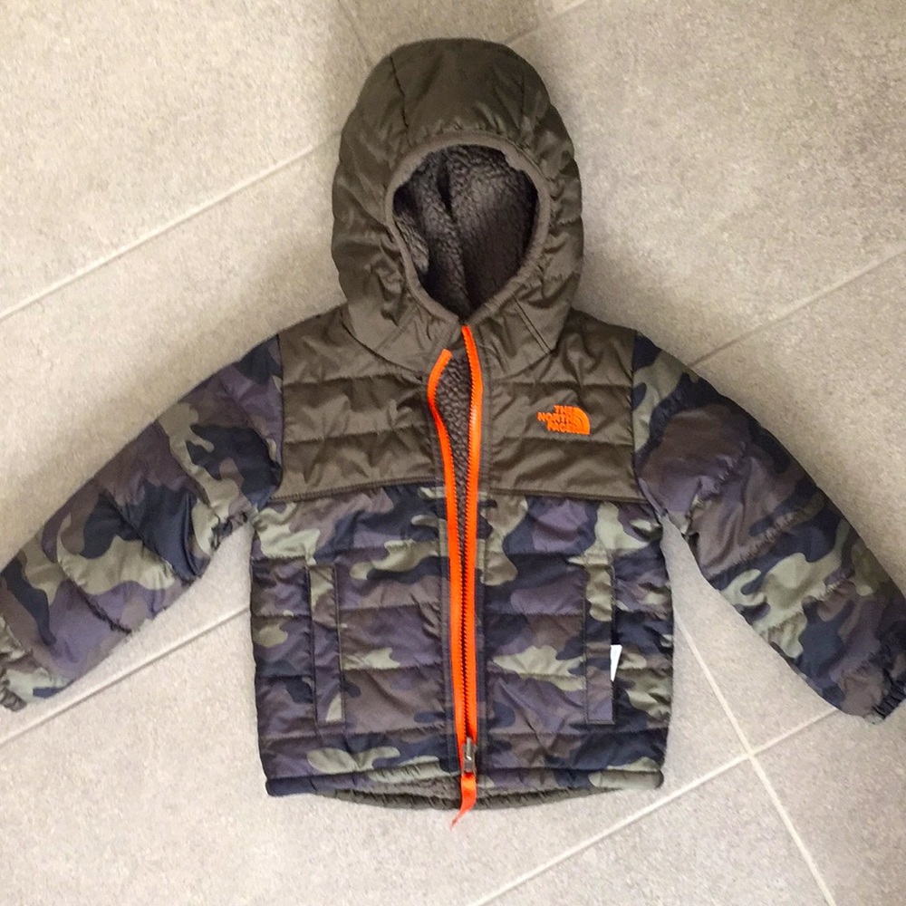 The North Face Toddler Boys’ Reversible Jacket